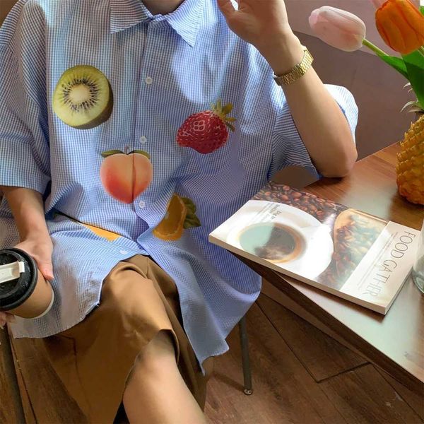 American Oversized Sky Blue Camisas Xadrez Lovely Fruits Strawberry Kawaii Blusas Coreano Preppy Verão Casual Manga Curta