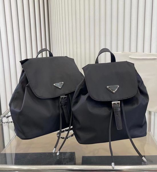 Designer-Rucksack aus Nylon für Damen und Herren, Handtaschen, Geldbörsen, schwarze Umhängetasche, Kettengürtel, Schulranzen, dreieckiger Markenrucksack, klassische Schultasche, Tragetaschen, Reisetasche 2431