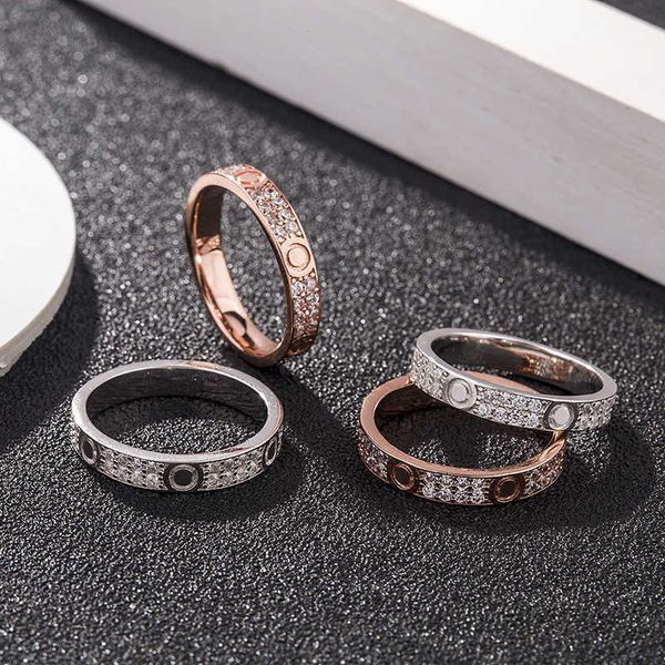 K1OE All'ingrosso Tiktok di alta qualità stesso anello d'amore in argento sterling S925 con carta per amanti maschili e femminili Micro diamante intarsiato con viti diamantate Anello