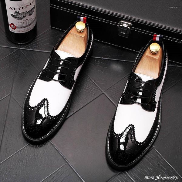 Kleid Schuhe Vintage Männer Luxus Designer Gentleman Brogue Schwarz mit weißen Farben Oxfords Männlich Hochzeit Prom Formal