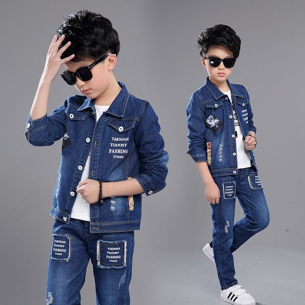 Set di abbigliamento Jean Primavera Autunno Abbigliamento per bambini Set Neonato Cappotto Pantaloni 2 pezzi / set Bambini Regalo per adolescenti Abbigliamento formale per ragazzo Alta qualità 230614