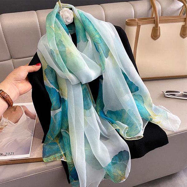 Sciarpe Fashion 135 190cm Madam Pretty Scarf Protezione solare Scialle Individualità Lotus Flower Design Georgette Thin Women Wholesale