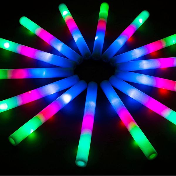 Bastões luminosos Brinquedo a granel Artigos para festas de 4 de julho Bastão de espuma LED com 3 modos Piscando colorido brilhando no escuro para raves de casamento Concerto Festa Acampamento Eventos esportivos