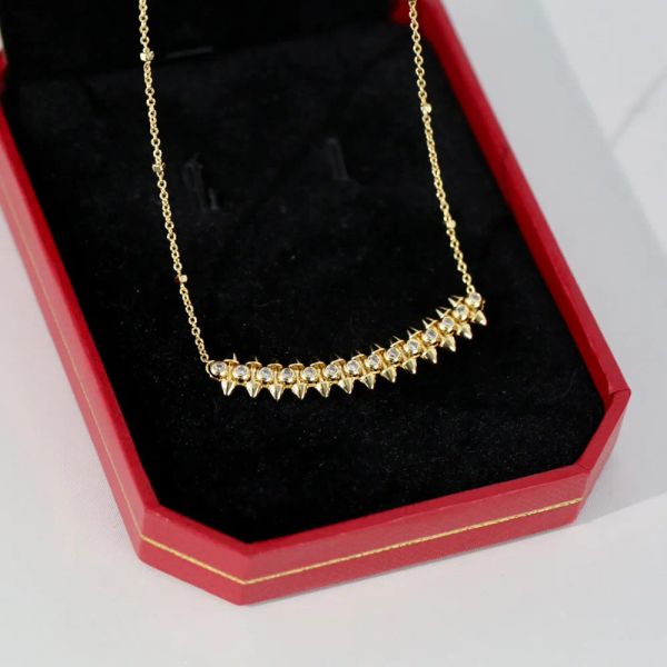 Collane Collana con ciondolo serie Clash in stile classico di moda per uomo donna Regalo di gioielli di alta qualità con punta di salice placcato oro