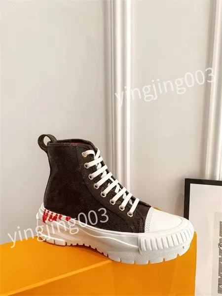 2023 Hot Vrouwen Casual Schoenen Designer Sneakers Dame Lamsleer Kalfsleer Witte Schoen Retro Stijl Modieuze Kwaliteit