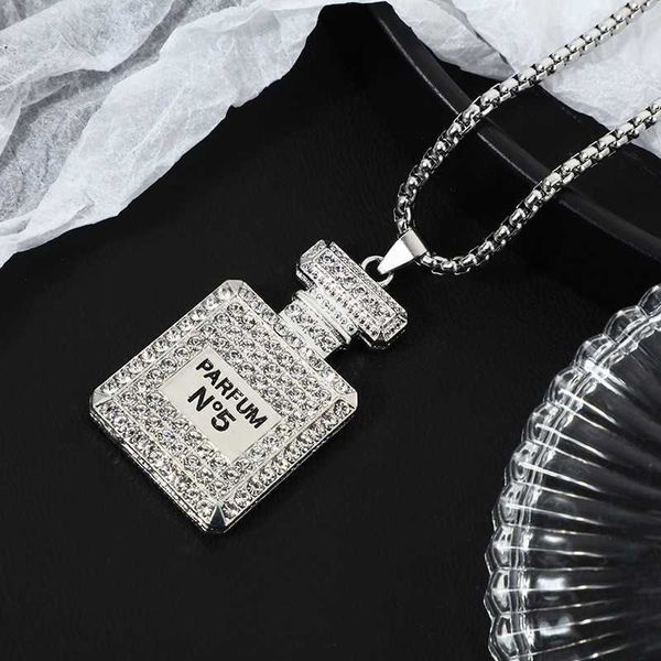 Colares Fios Cordas Suéter de marca coreana corrente hip-hop moda personalidade frasco de perfume Pingente de diamante Colar nicho feminino design sentido joias