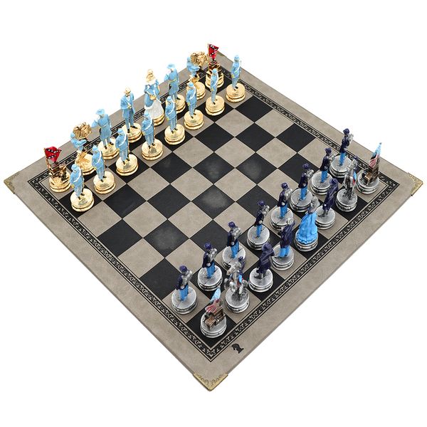 Schachspiele Metall bemalter Desktop Intelligentes Spiel Spielzeug zum Thema Krieg Luxus Ritter Hand Dame Karte Geschenkserie Charaktere 230615