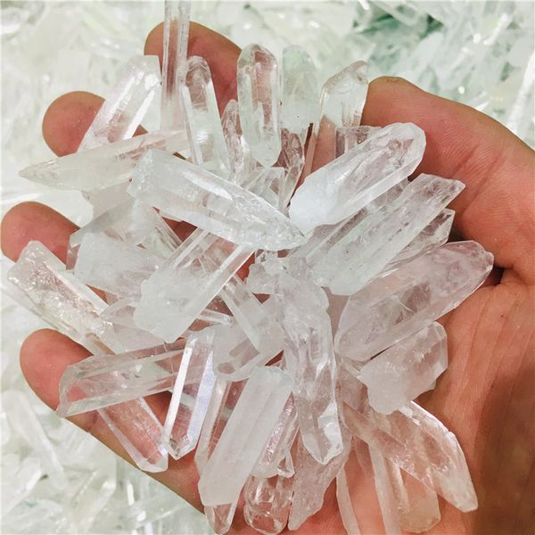 Oggetti decorativi Figurine 100g Clear Healing Crystal Stone Quartz Single Natural Column Decoration Pointed Collectibles DIY Craft Dimensione casuale 230615