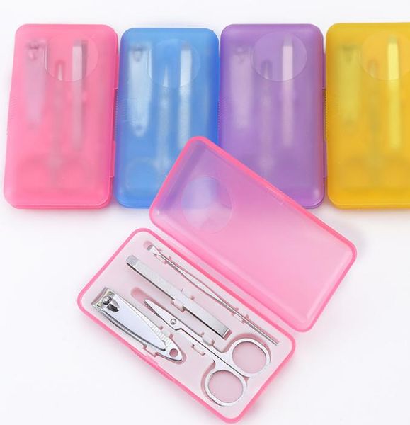 2021 4Pcs Set New Manicure Pedicure Clippers Portable Pedicure Set Kit per la cura delle unghie Kit da viaggio in acciaio inossidabile Professione Nail Cutter Tool