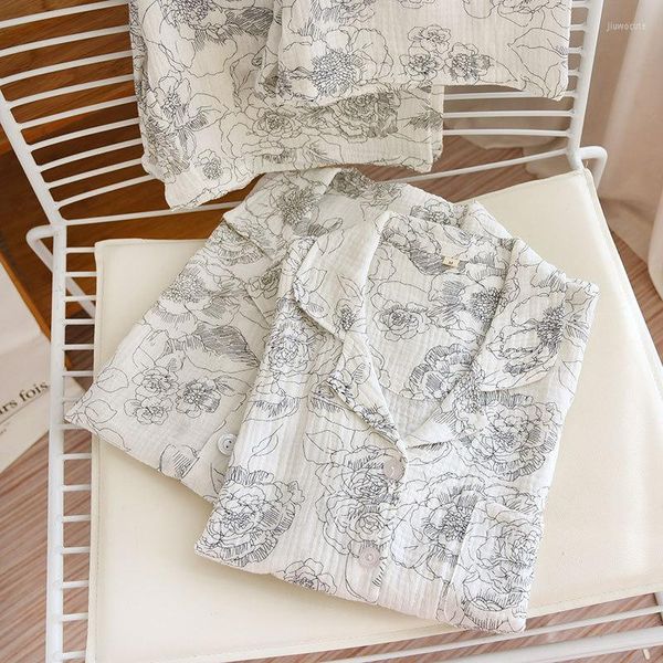 Roupa de dormir feminina casal estampado pijama conjunto de verão crepe tecido confortável manga curta padrão desenhado à mão para usar em casa shorts botões