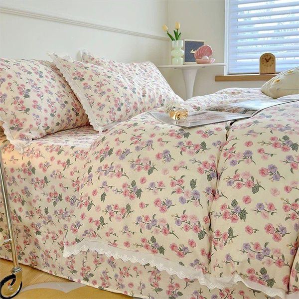 Set di biancheria da letto in cotone Set stampa fragola carino chic chic Super morbido traspirante Fiori verdi Copripiumino Lenzuolo Federa King 4 pezzi