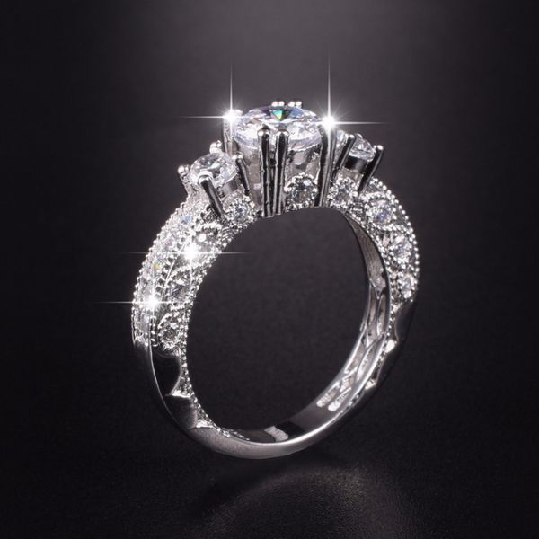 Anel solitário vintage redondo de três pedras simulado anel de diamante clássico 925 prata esterlina alianças de casamento para joias femininas tamanho 5678910 230615