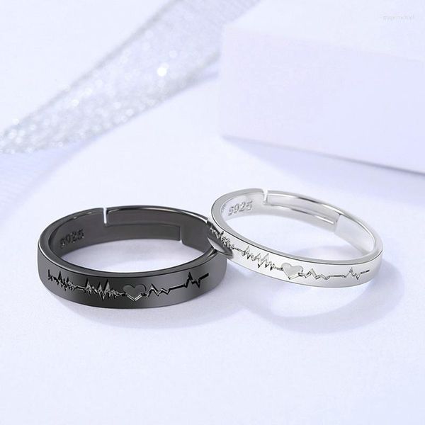 Cluster Rings 2Pcs / set Coppia romantica per donna Uomo Punk Heart ECG Nero Bianco Forever Love Promise Wedding Ring Regalo di San Valentino