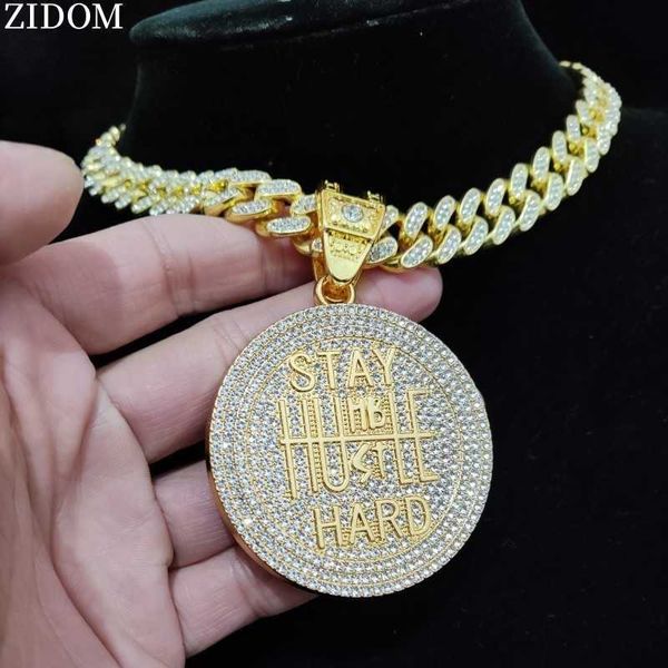 Подвесные ожерелья мужчины женщины хип -хоп оставайтесь твердым ожерельем с 13 -миллиметровой кубинской цепью хип -хоп с коляскими украшениями моды 230613