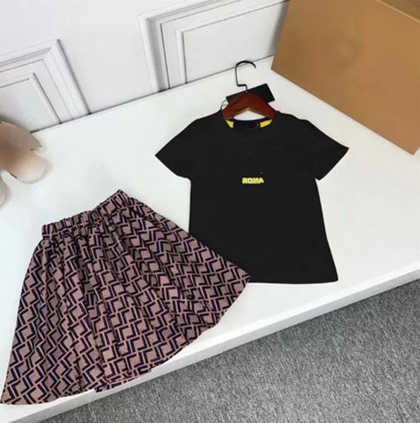 Комплекты одежды Дизайнерская одежда для детей Комплекты для девочек Летняя футболка с коротким рукавом Детский богемный топ + плиссированная юбка 2 шт. Наряд Детский брендовый костюм Aaa