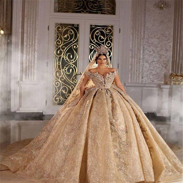 2021 Shinny Ball Gown Abiti da sposa Champagne Off spalla di lusso in rilievo di cristallo Arabia Saudita Dubai Abito da sposa Plus Size3393