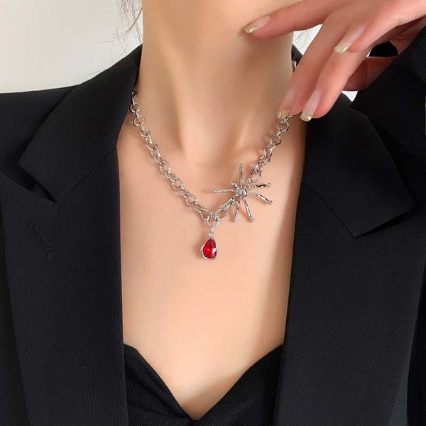 Подвесные ожерелья панк хип -хоп серебряный цвет ожерелье паука для мужчин женщины Винтажный красный хрустальный бисера -бродяг