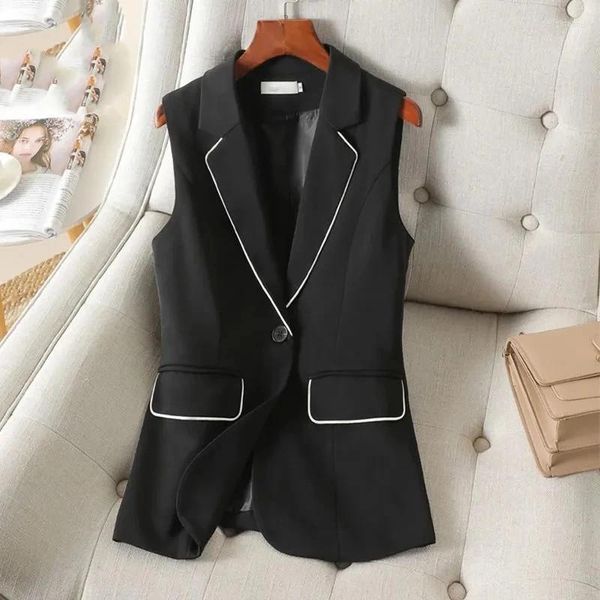 Gilet da donna 2023 Primavera Autunno Nero Bianco Gilet Cappotto Donna Inghilterra Stile Singolo Bottone Blazer senza maniche Office Lady Slim Pocket Capispalla