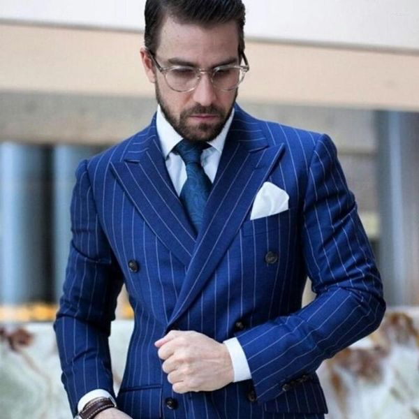 Abiti da uomo 2023 Abito da uomo doppiopetto a righe blu royal Elegante elegante casual Giacca da smoking con risvolto largo con risvolto e pantaloni