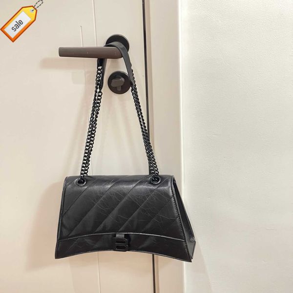 Bolsas de ombro femininas para designers de marca 2023 nova bolsa mensageiro de ampulheta de grande capacidade corrente textural óleo cera bolsa crossbody de couro vendas diretas da fábrica