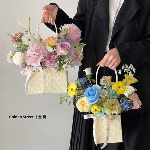 Kurutulmuş çiçekler taşınabilir çiçek kutusu kraft kağıt kullanışlı hediye çantası tutamaklı gül ambalaj el çantası karton düğün doğum günü partisi dekor