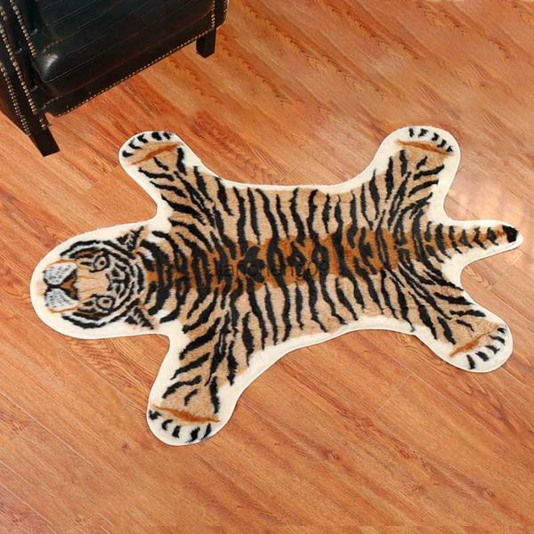 Tappeto con stampa tigre Mucca Leopardo Tigre Stampato Tappeto finto Tappetino antiscivolo Tappetino con stampa animalier Peluche Composito Fondo scamosciato Decorazioni per la casa L230619