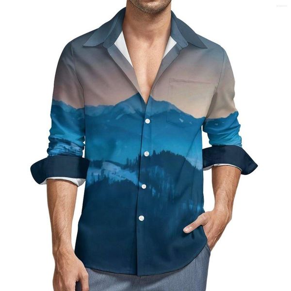 Camicie casual da uomo Montagne nebbiose Camicia panoramica Natura Paesaggio Manica lunga Modello Y2K Camicette Autunno Moda Abbigliamento oversize