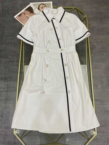 Vestidos casuais básicos de estilista para o verão novo estilo academia menina elegante com gola polo, seios duplos, vestido de borda de cor contrastante para mulheres 7HKD