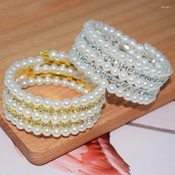 Braccialetti con ciondoli Braccialetto di perle bianche femminile carino Braccialetto di lusso in oro giallo color argento Elegante matrimonio rotondo per le donne
