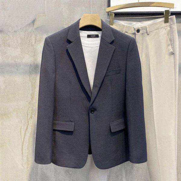 Abiti da uomo 2023 Primavera Uomo Casual Blazer Cappotto Moda coreana Slim Bottoni tinta unita Giacca da uomo d'affari Tuta sportiva D05