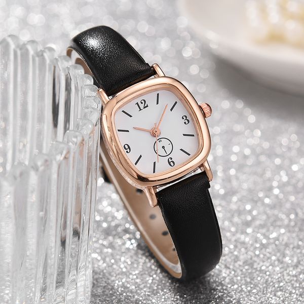 HBP Quadrante con numeri arabi con lunetta dorata Orologi da donna Movimento al quarzo Orologio elettronico Cinturino in pelle Orologi da polso da lavoro casual