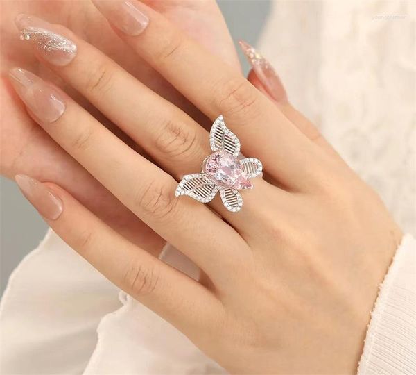 Cluster Rings Sweet Cherry Blossom Powder Zircon Hollow Out Butterfly Ring Feminino 925 Stamp Party Gift Atacado