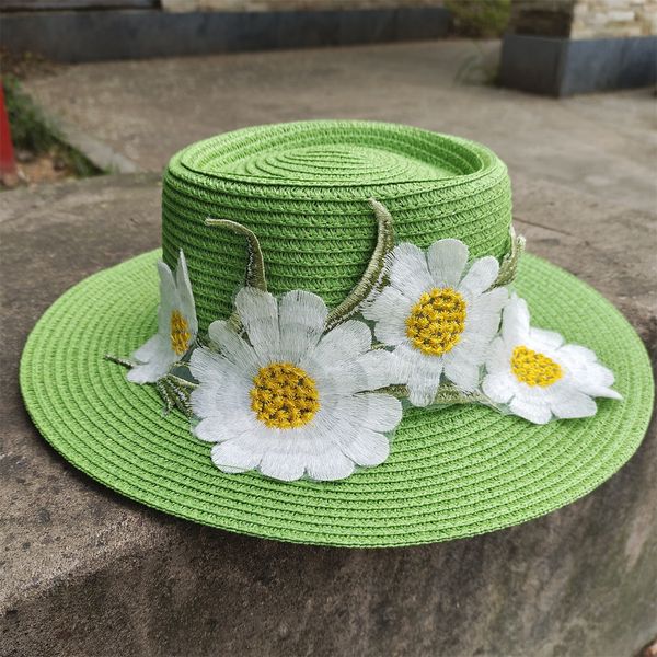 Hüte mit breiter Krempe, Eimer, kleiner Gänseblümchen-Strohhut, bestickte 3D-Blume, konkaves Oberteil für Damen, Sommer, Strand, Sonne, Damen, Hochzeit 230620