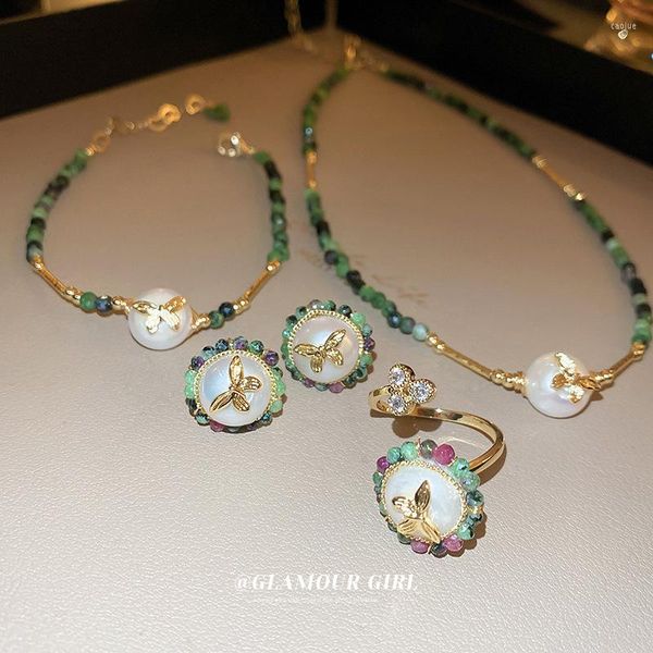 Серьги ожерелья устанавливают Tiowios 2023 для женщин Retro Pearl Butterfly Natural Stone Bracelet Кольцо Кольцо Персонализированные модные украшения