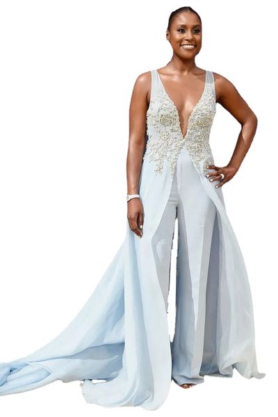 Macacões azuis claros vestidos de noite com frisos decote em V sobressaias vestidos formais vestidos de formatura chiffon barato praia passarela vestido de celebridades