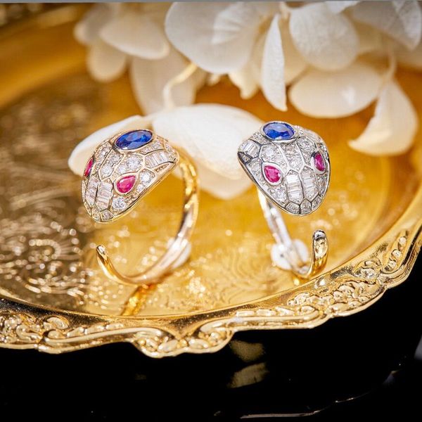 Designer-Collection-Stil-Ring für Damen, Dame, gepflastert, voller Diamanten, blauer Edelstein, plattiert, Goldfarbe, rote Augen, Schlange, Schlange, offene Ringe