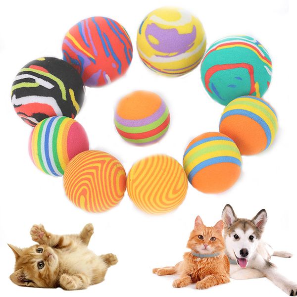 Palla giocattolo per gatti autoeccitata Palla in schiuma Giocattolo per animali domestici Gatto Palla multicolore Colore casuale