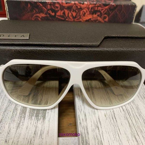 Top Negozio online di occhiali da sole Dita all'ingrosso originali DITA BULLET 7900C Occhiali da sole con custodia Lente marrone montatura bianca