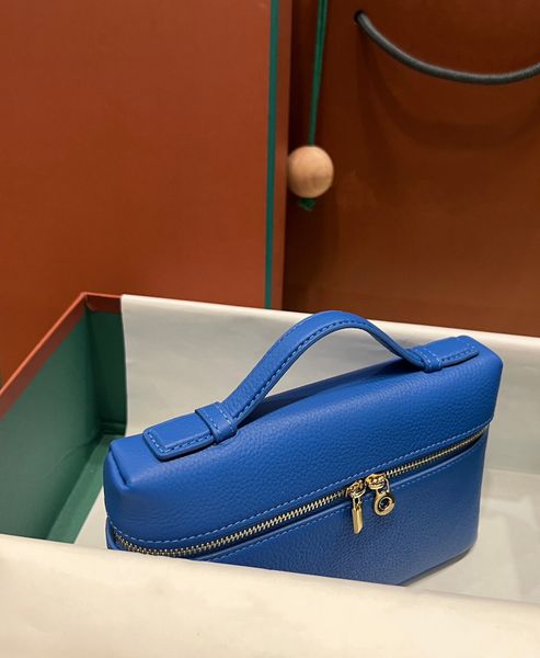 Borsa a tracolla portatile da ragazza 2023 nuova con elementi di fissaggio in pelle di vitello, chiusura con cerniera bidirezionale fatta a mano, semplice e versatile