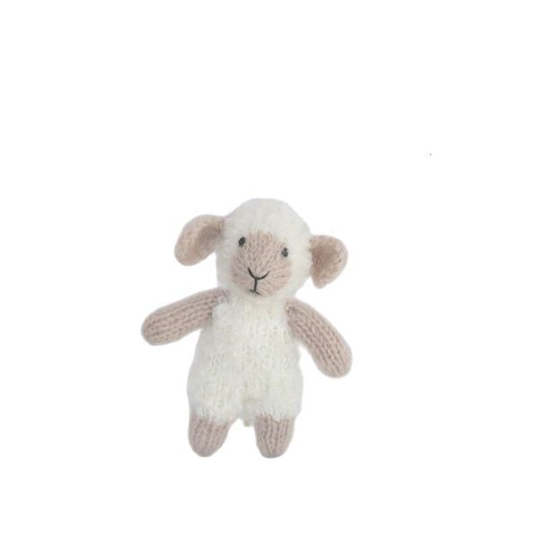 Lembranças nascidas Crochet Sheep Toy Pography Props Amigurumi Lamb Knit Moahir Animal Stuffer Po Studio Accessort 230620