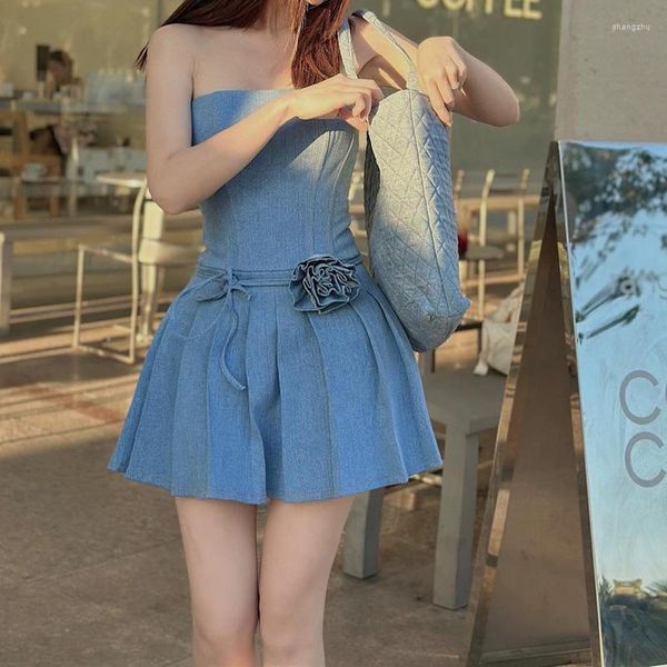 Lässige Kleider Ins Style Korean Off Shoulder Bandage Trägerloses Plissee Denim Kleid 2023 Sommer Slim Flower Lace-up Solid Color Mini