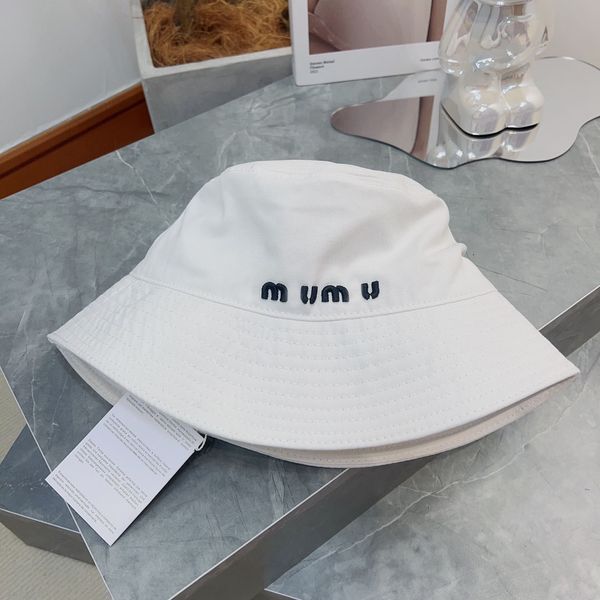 Bucket hat versione alta Le ragazze di Miu amano indossare tutti i tipi di vestiti per mostrare la loro magrezza, i ricami classici e la moda