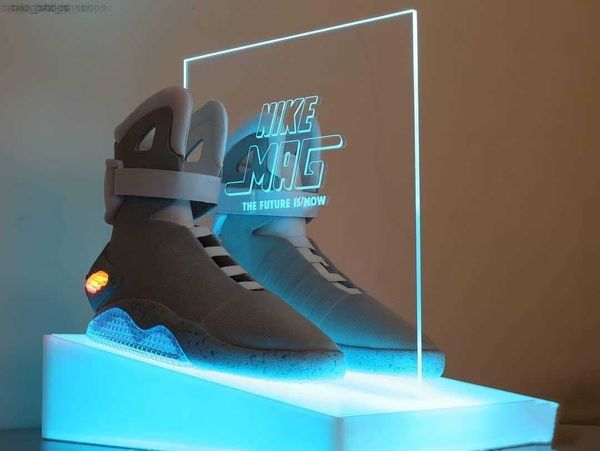 2024 TOP Männer Stiefel USB Aufladbare Led Schuhe für Mann und Frauen Mode Casual Schuhe Zurück In Die Zukunft Leuchtende Wüste Stiefel Männer