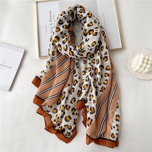 Schals 2023 Leopard Print Baumwolle Schal Frauen Hijab Schal Wrap Design Pashmina Bufanda Strand Stolen Foulard Weibliche Herbst und Winter