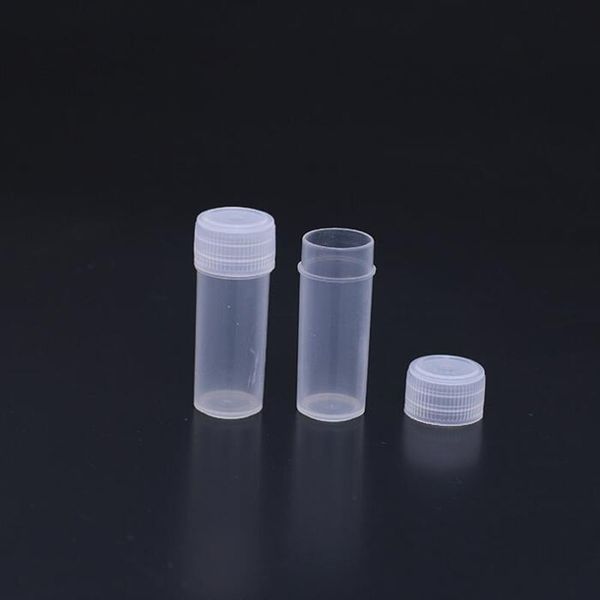 Flacone di pillola di plastica da 5 ml Contenitori vuoti Bottiglia di stoccaggio Fiale campione con coperchio per test Spedizione gratuita 3000 PZ / LOTTO
