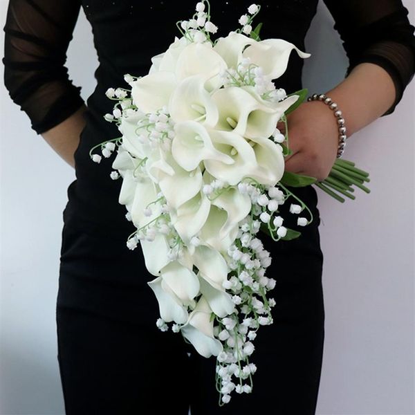 Hochzeitsblumen-Kollektion, gefälschte Calla-Lilie, Maiglöckchen, kaskadierender Brautstrauß im Wasserfall-Stil, Flores Para Casamento280O