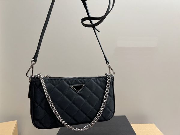 2023 Designer Handbag - Hot and Fashionable Network Celebration Bag with Luxury Material, Versatile Underarm Shoulder Strap, and chain wallet