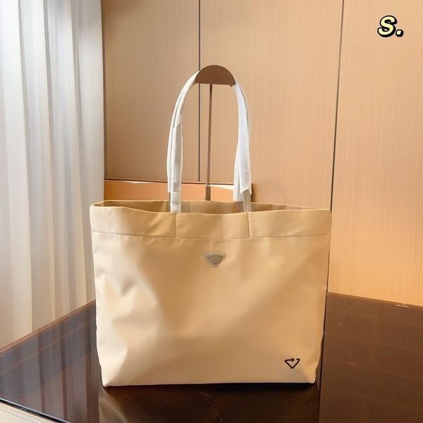 Новая дизайнерская сумка из переработанного нейлона, сумка через плечо, сумка Tote Bag похожа на крутой челнок в праздной жизни.