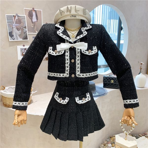 Zweiteiliger Kleid Winter schwarzer Tweed Crop Top Set Women Bowknot Short Jacket + High Taille Mini Faltenrock Anzüge Streetwear 2 -Stück Sets 2023