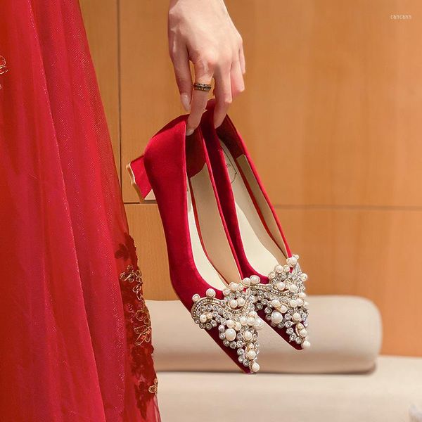 Sapatos sociais moda salto baixo de 3 cm de espessura com strass frisado dedo do pé pontudo bombas de casamento vermelho payty para mulheres 41 42 43